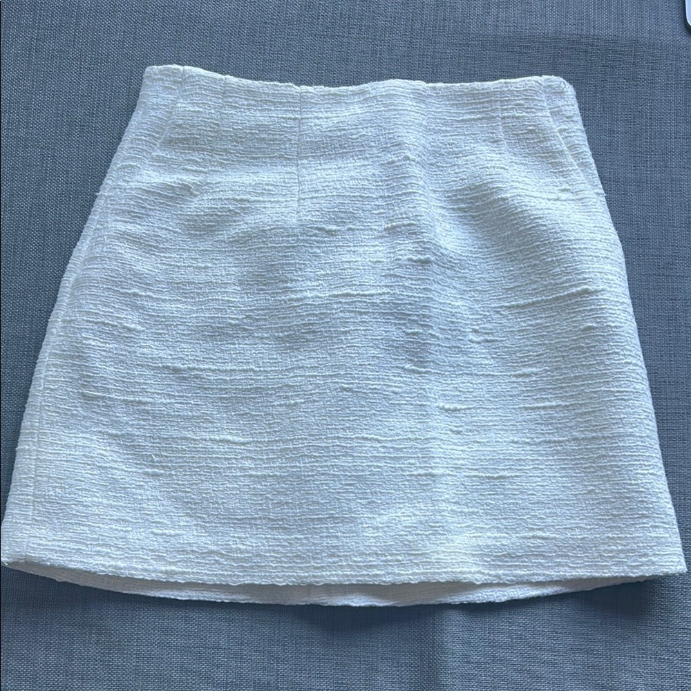 Aritzia Babaton white linen skirt